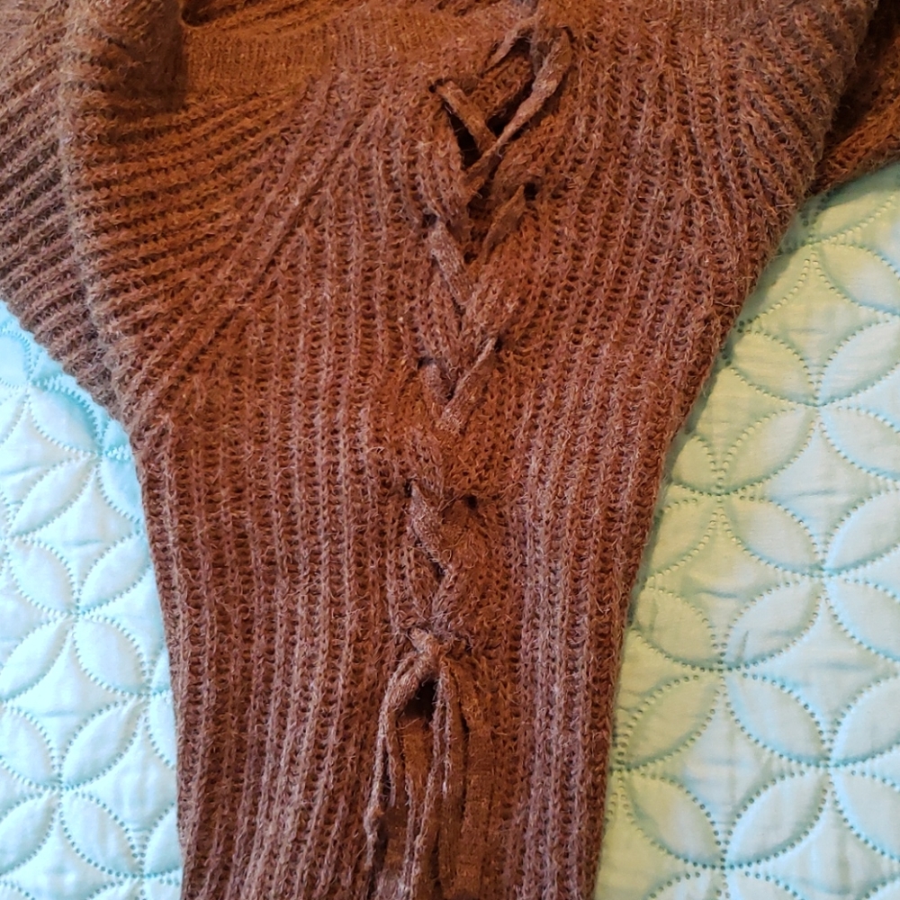 Sweater - Picture 6 of 6